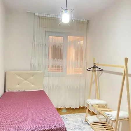 3 Minutes To Calis By Walking, 3 Bedrooms شقة